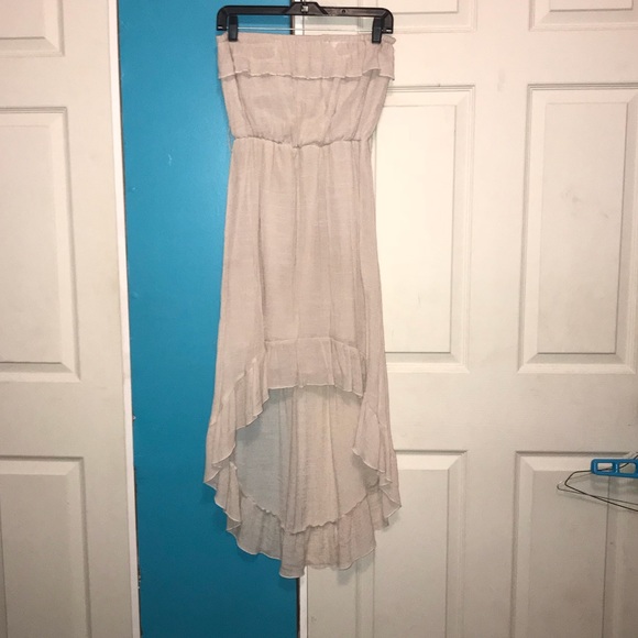 Cream colored long strapless dress. - Picture 1 of 3